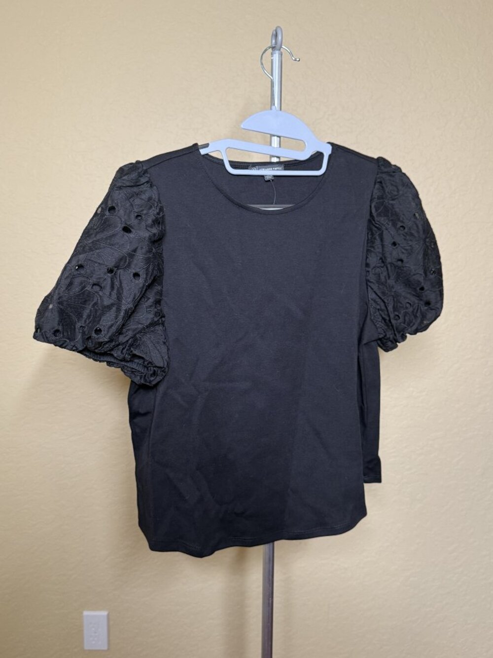 Adrianna Papell Black Eyelet Puff Sleeve Knit Top NWT Size M
